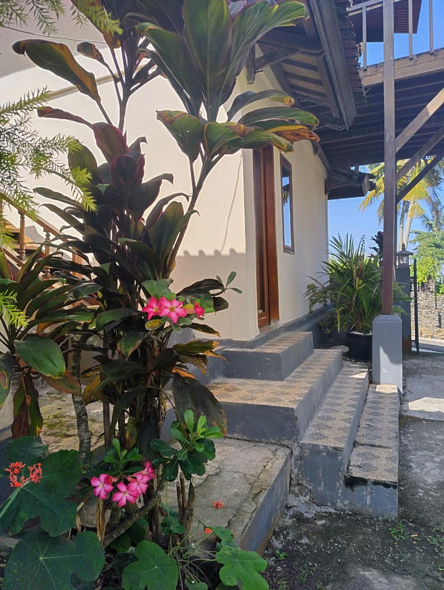 Kirra'S Beach House Pulukan Exterior foto